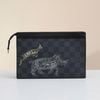 Túi đeo Louis Vuitton Gaston Wearable Wild Animals (Limited Edition) size 22