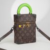 Túi đeo Louis Vuitton Vertical Box Trunk No. 7 Monogram Ebene (Unisex) size 21