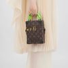 Túi đeo Louis Vuitton Vertical Box Trunk No. 7 Monogram Ebene (Unisex) size 21