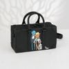 Túi Louis Vuitton Soft Trunk Cartoon LV Friends Taurillon Monogram size 27
