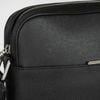Túi đeo Louis Vuitton Pochette District Noir Taiga Size 23