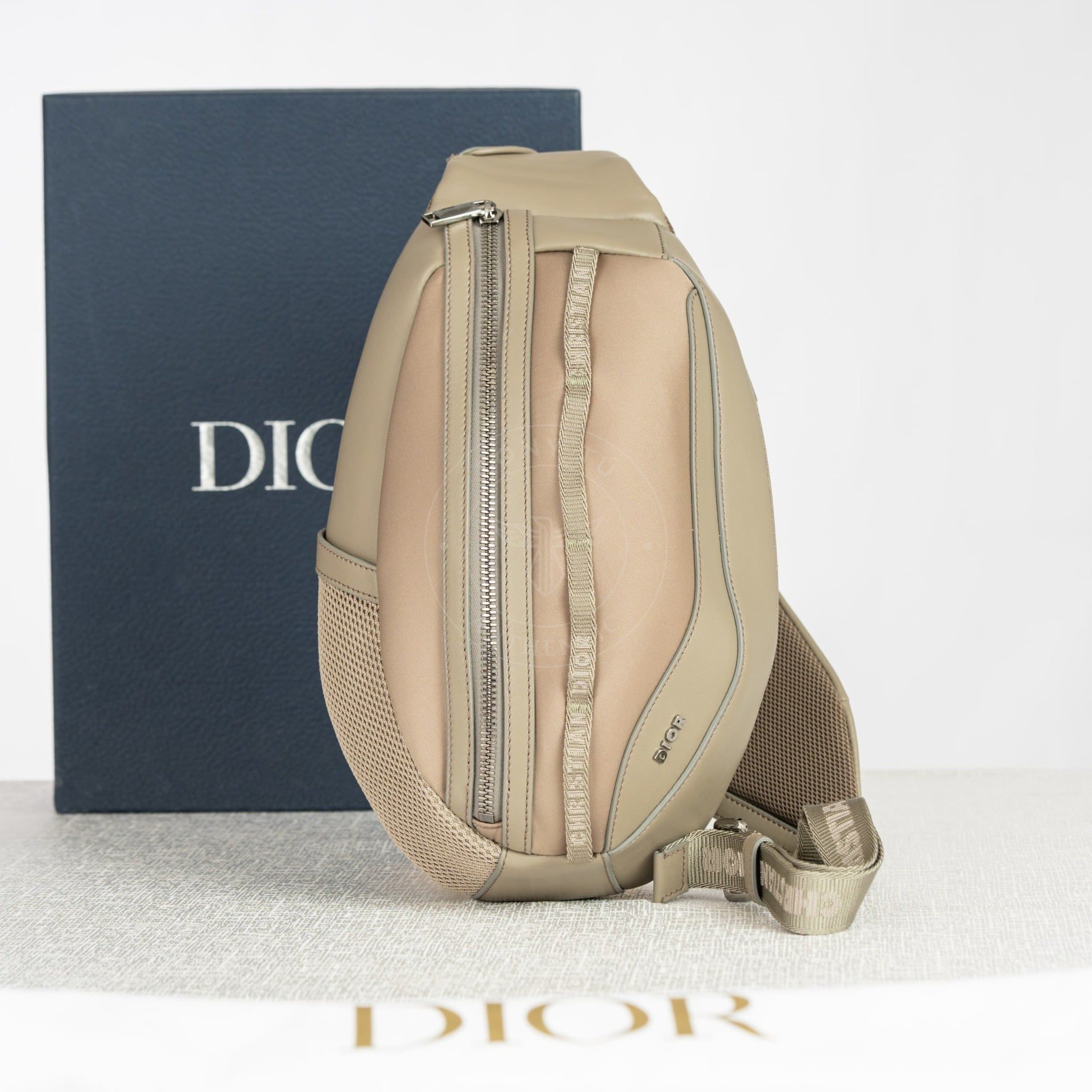 Túi đeo Christian Dior Scarab in Brown Grey (Nâu) size 29