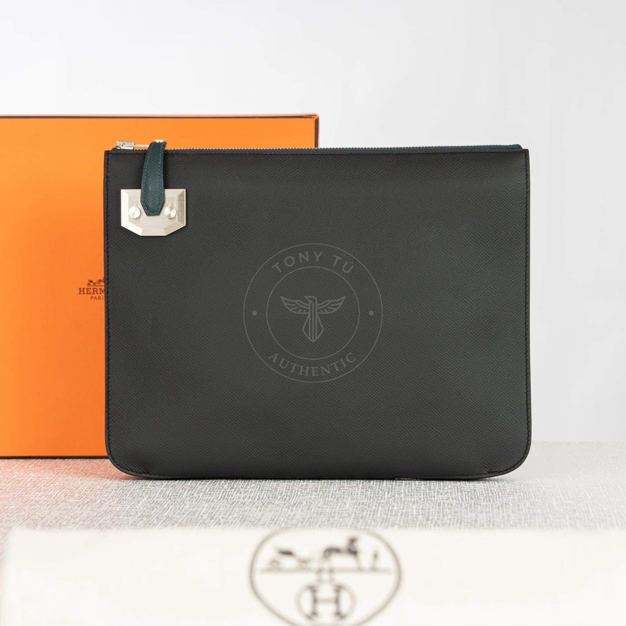 Clutch Hermès Noir Cityhall Eclat PM Pouch size 29