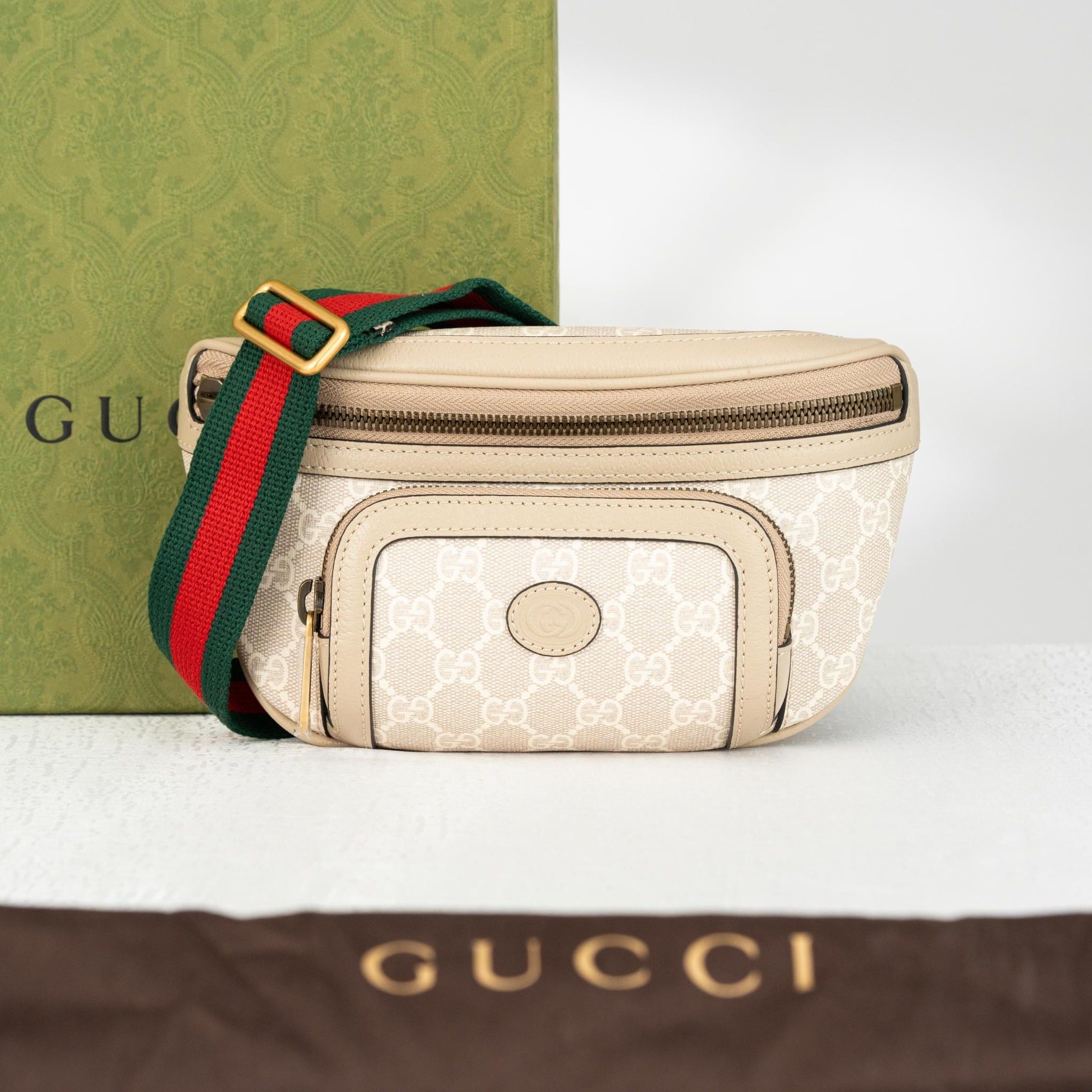 Túi Gucci GG Supreme Interlocking in Nude BeltBag size 23