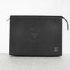 Clutch Louis Vuitton Voyage MM Noir Taiga (New SS - Code Chip) size 27