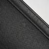 Clutch Louis Vuitton Voyage MM Noir Taiga (New SS - Code Chip) size 27