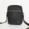 Túi đeo Louis Vuitton Navy Black Danube Taurillon PM size 21