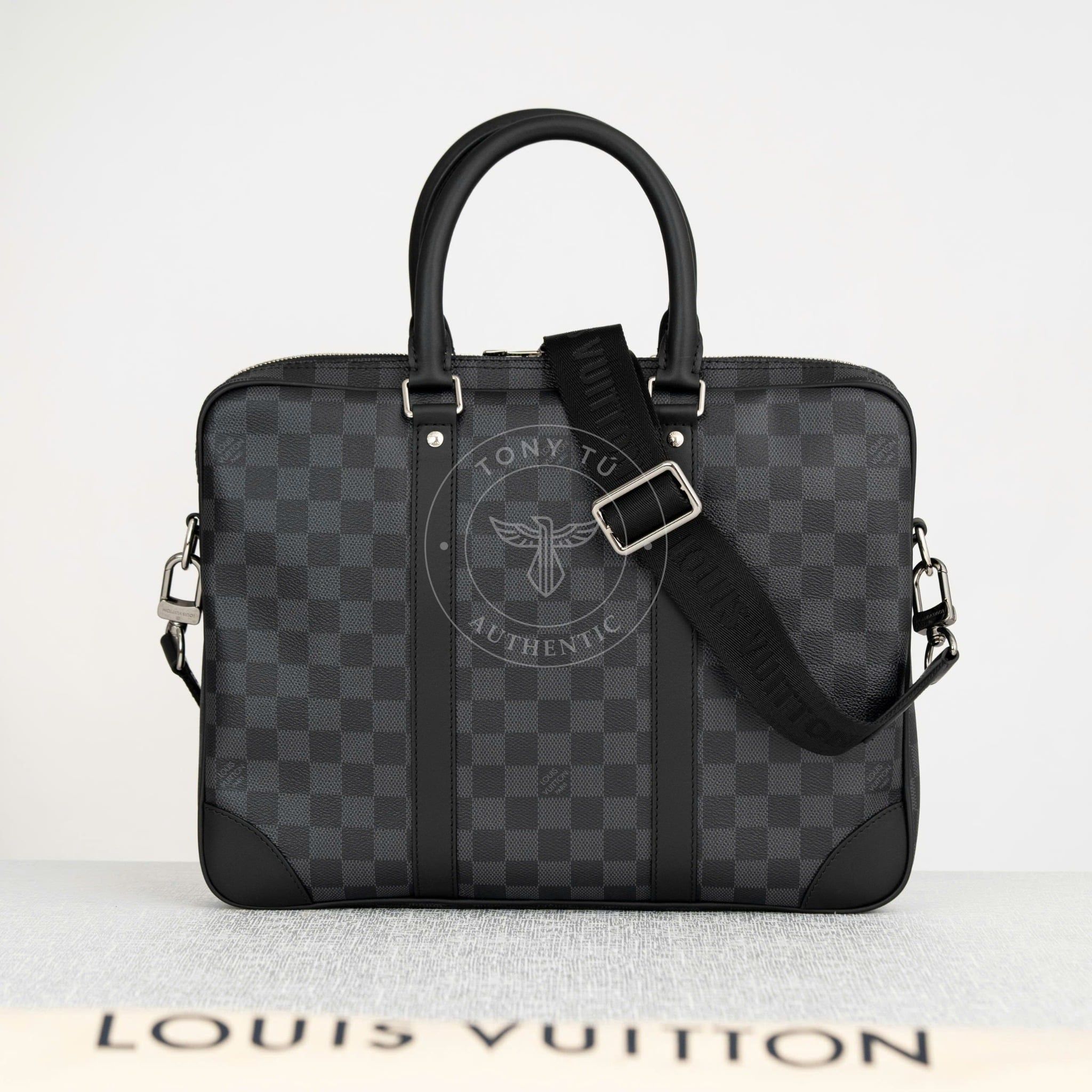Cặp tài liệu Louis Vuitton Voyage NM Damier Graphite (NEW SS) (Code Chip) size 36