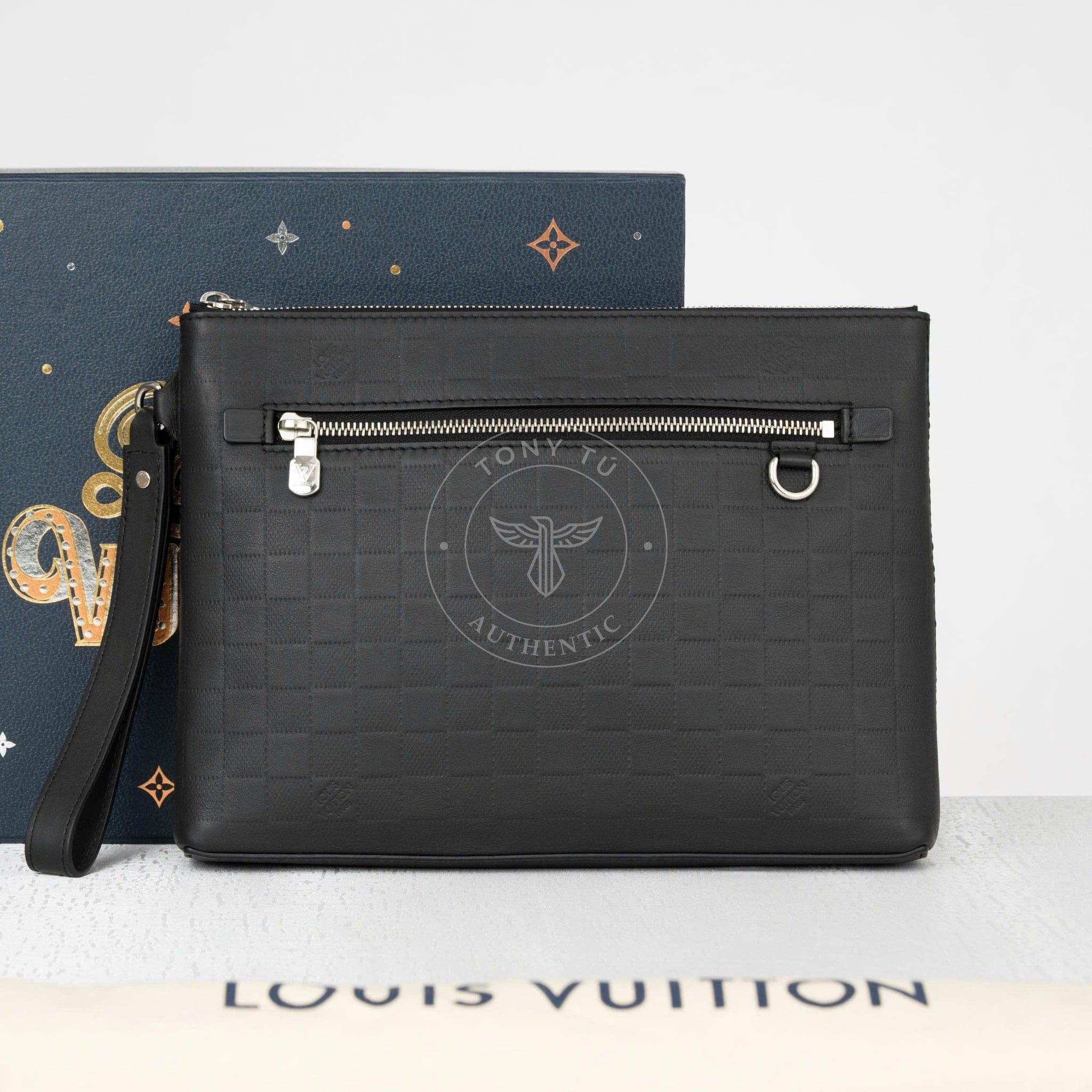 Clutch Louis Vuitton Takeoff Infini (NEW SS) size 28