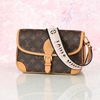 Túi đeo Louis Vuitton Diane PM Monogram Ebene size 24
