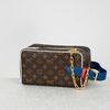 Clutch Louis Vuitton x NBA Cloakroom Dopp Kit Monogram Ebene (Limited) size 23