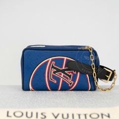 Clutch Louis Vuitton x NBA Cloakroom Dopp Kit Limited Edition