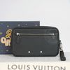 Clutch Louis Vuitton Kasai Noir Taurillon size 24