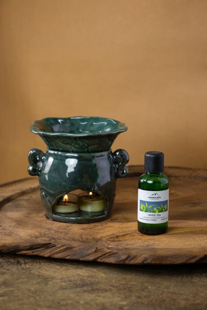 Đèn xông tinh dầu gốm Lá sen