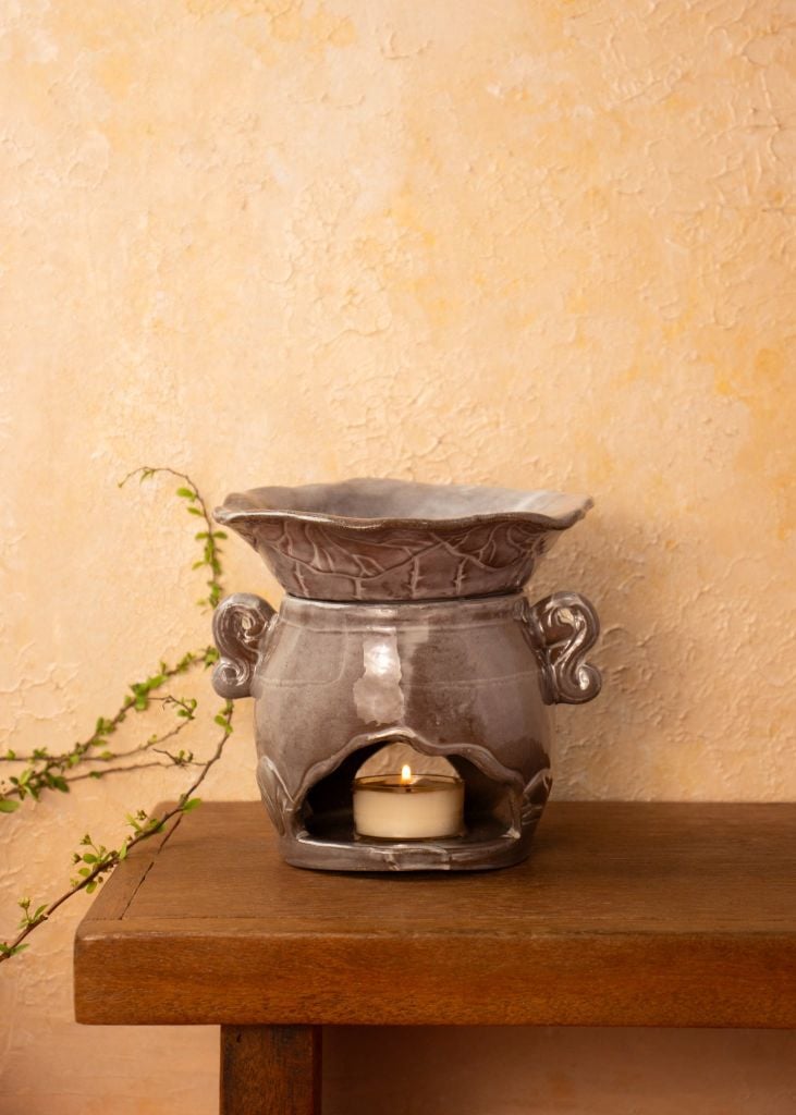 Đèn xông tinh dầu gốm Lá sen