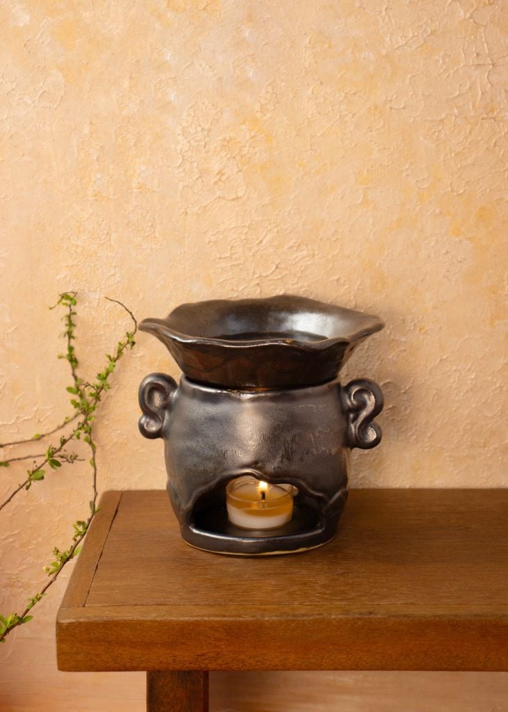 Đèn xông tinh dầu gốm Lá sen