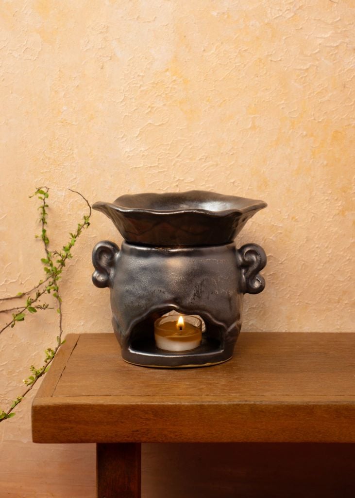 Đèn xông tinh dầu gốm Lá sen