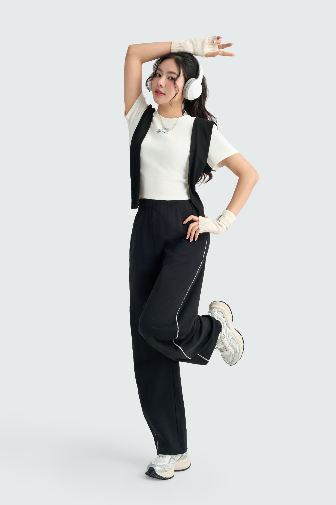  Giày Thể Thao Nữ Xtep 974218320025 