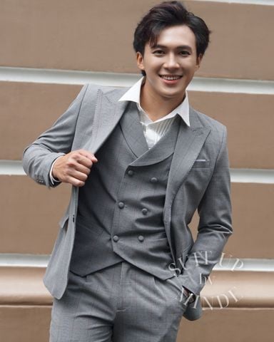 Bộ vest xám caro kèm ghile VESTNAM