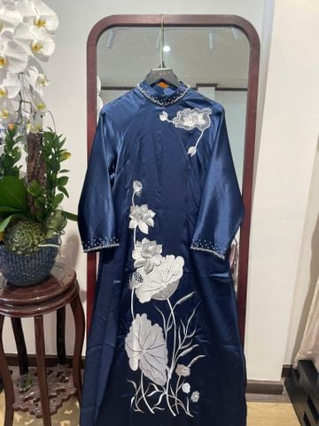 Áo Dài Nữ Cổ Truyền Thống Đính Thêu Hoa Sen MADAME ĐÀO THỊ
