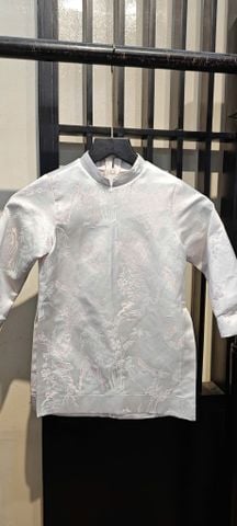 Áo Dài Em Bé Nam Cách Tân Màu Bạc Sáng Họa Tiết Hoa Lá Nhã Nhặn KHALIM