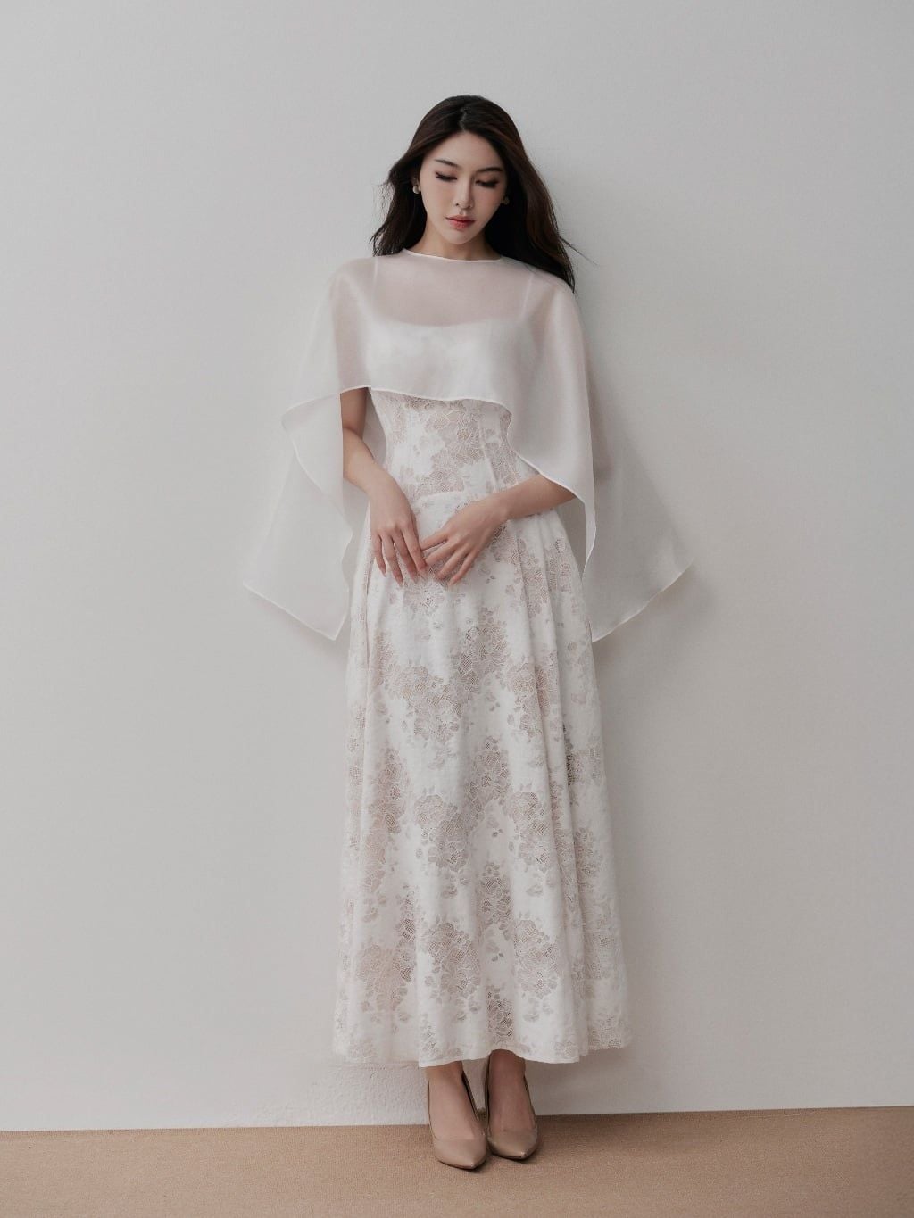 Đầm Maxi Celi Ren Phối Áo Choàng Voan LOVELYN