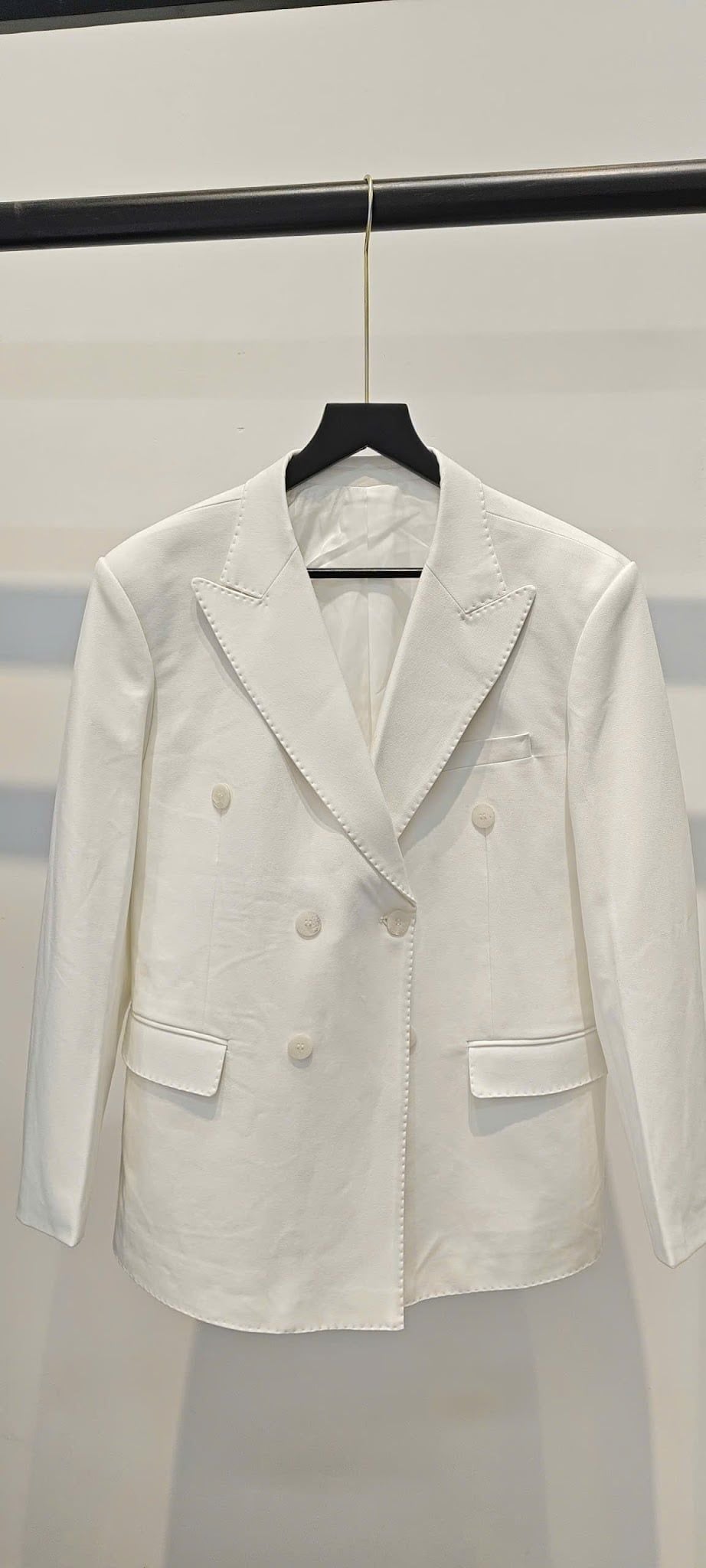 Áo Vest Nam Trắng 6 Nút Ve Nhọn SUIT UP