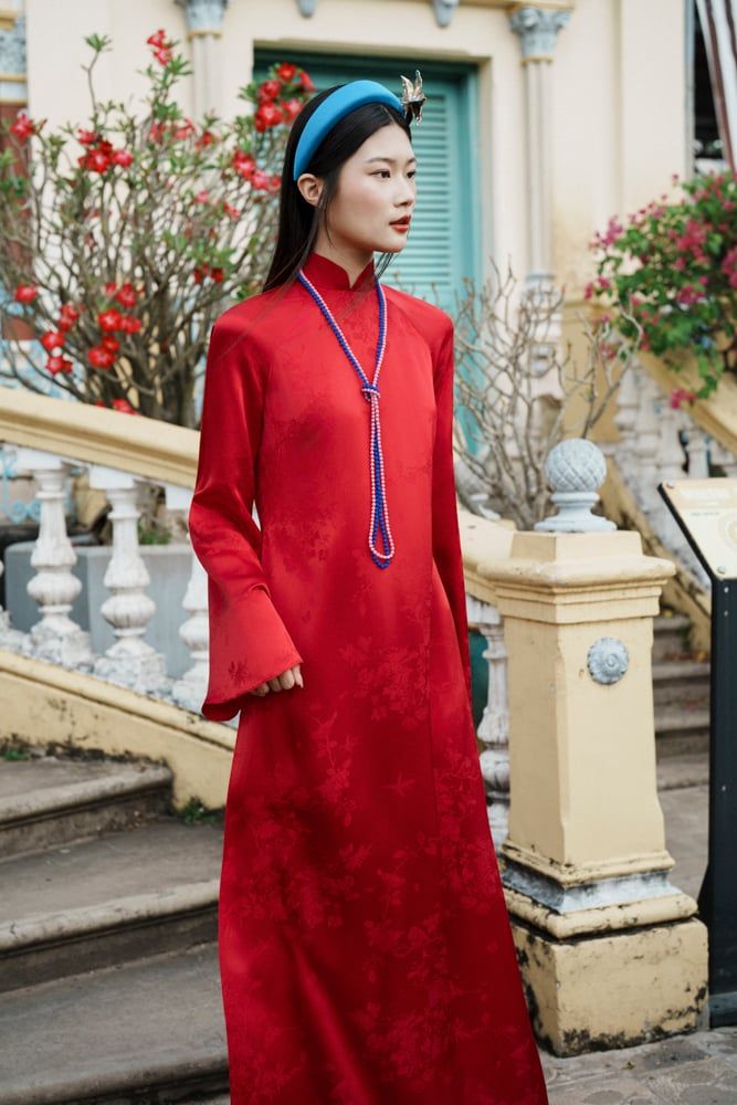 Áo Dài Nữ Tú Điệp Xéo Xọ