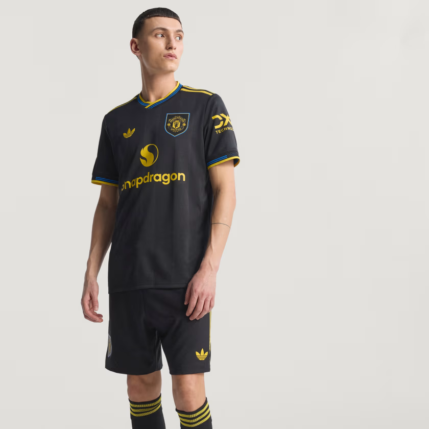  Áo Adidas Manchester United 2025/26 'Black' 