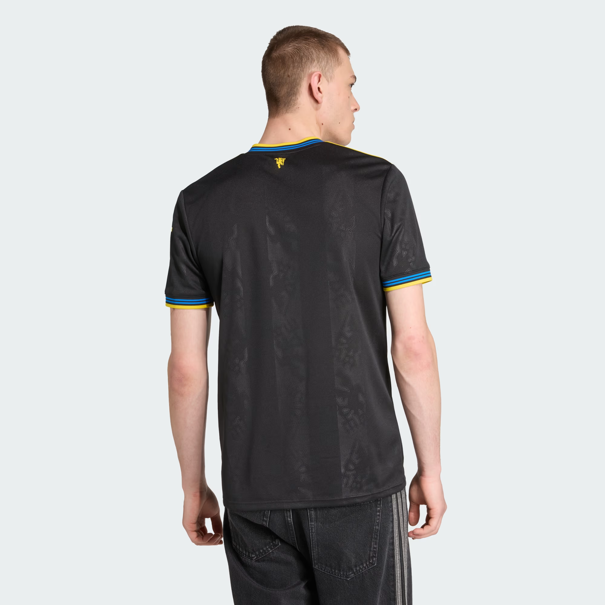  Áo Adidas Manchester United 2025/26 'Black' 