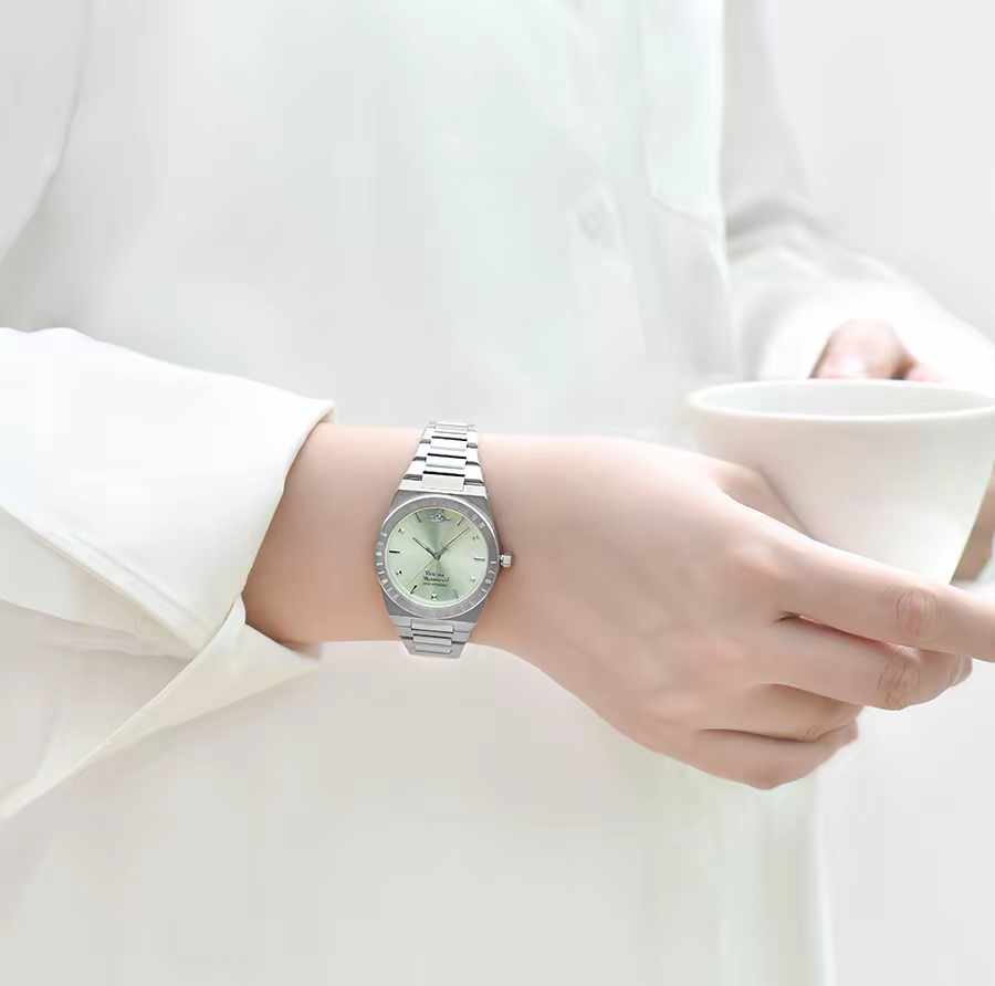  Đồng Hồ Nữ Vivienne Westwood 'Silver' 