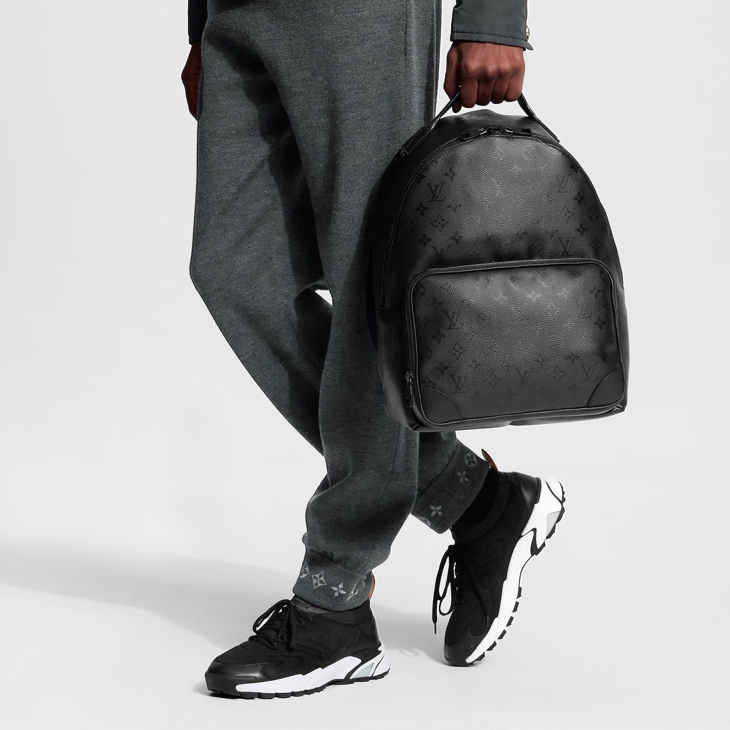  Balo Louis Vuitton Discovery Cargo Backpack 'Black' 