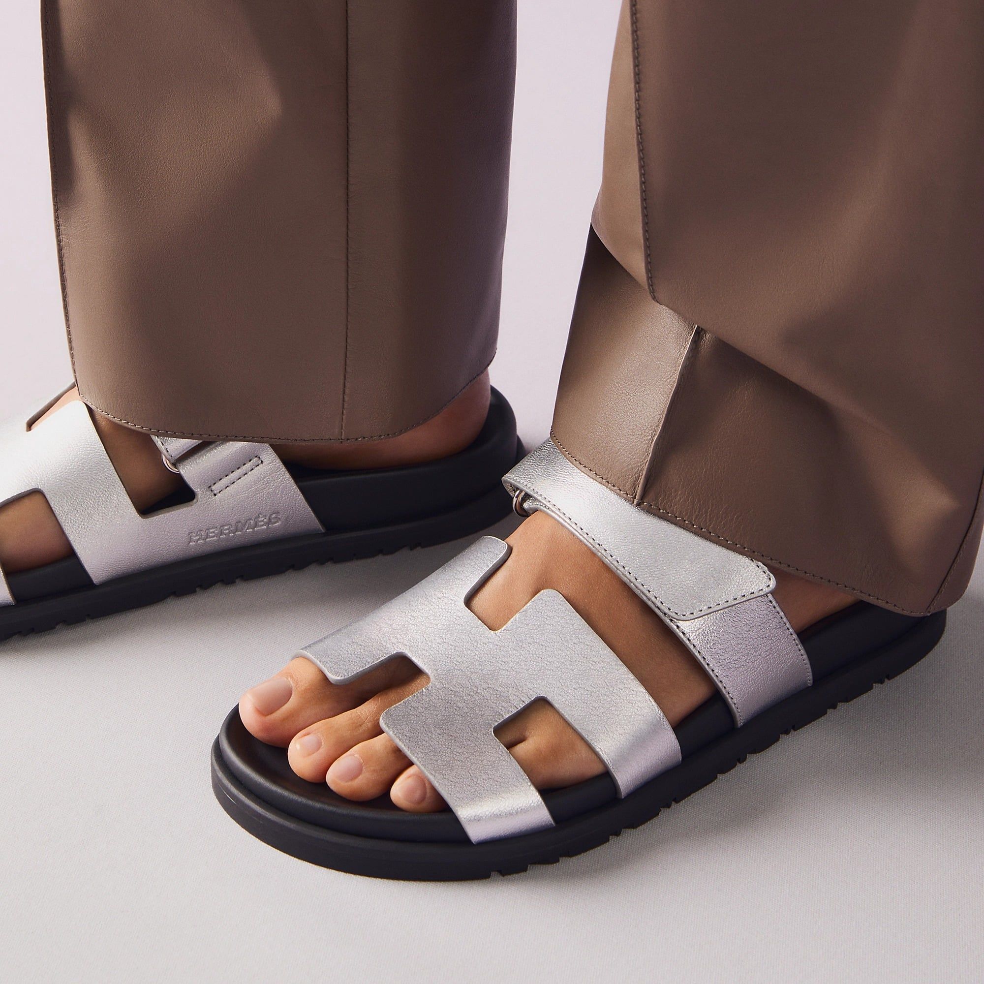  Dép Nữ Hermes Chypre Sandal 'Gris Argenté' 