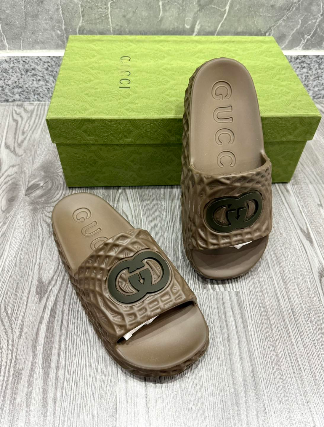  Dép Nữ Gucci Interlocking G Slide 'Brown' 