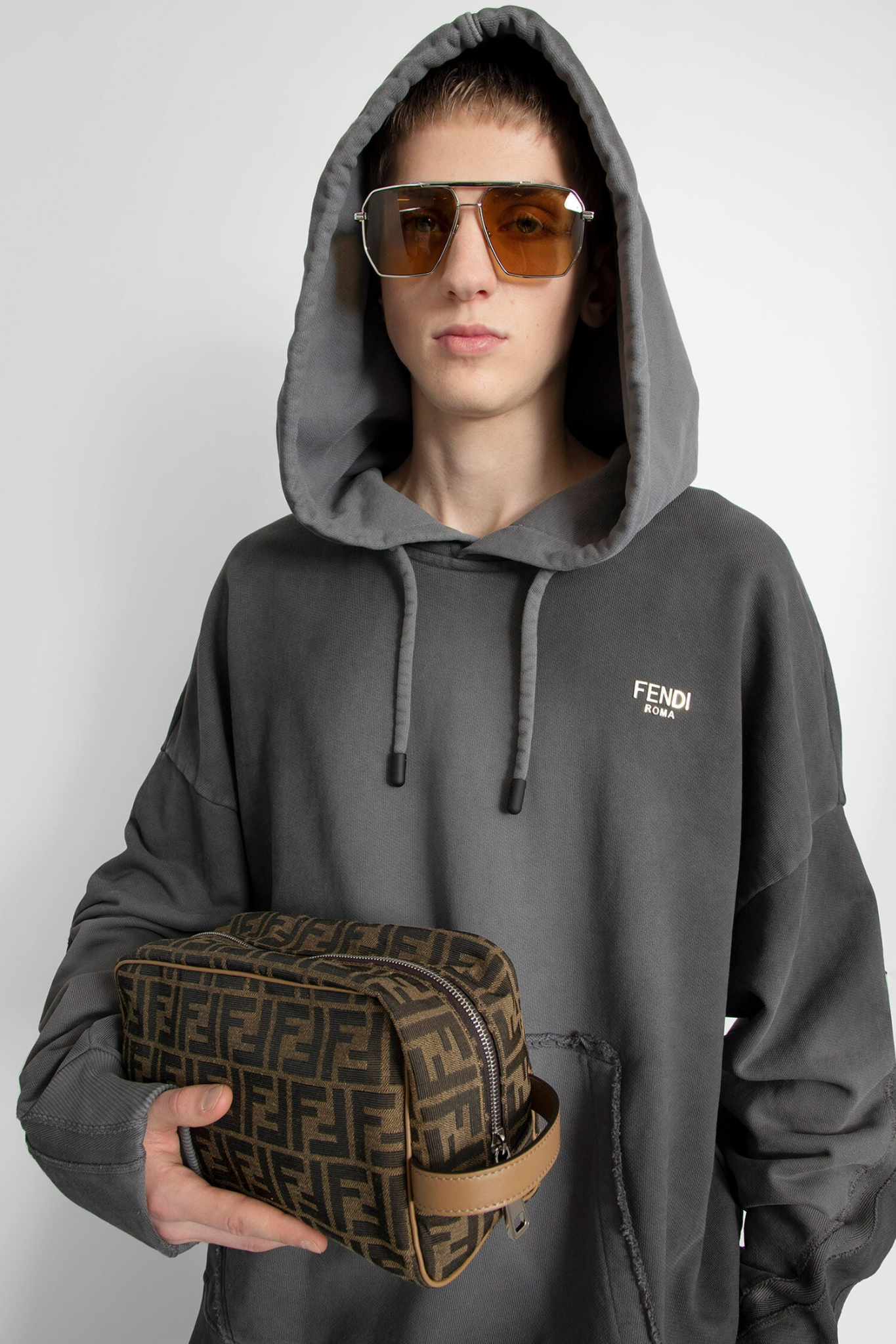  Túi Nam Fendi FF Toiletry Case 'Brown' 