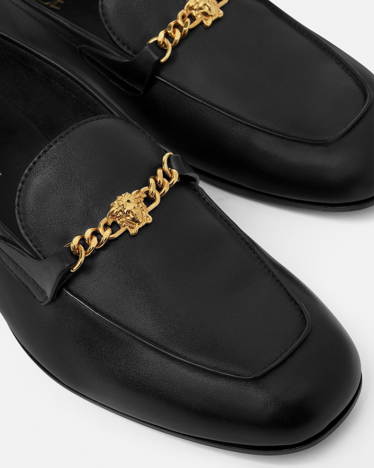  Giày Nữ Versace Medusa Loafers 'Black' 