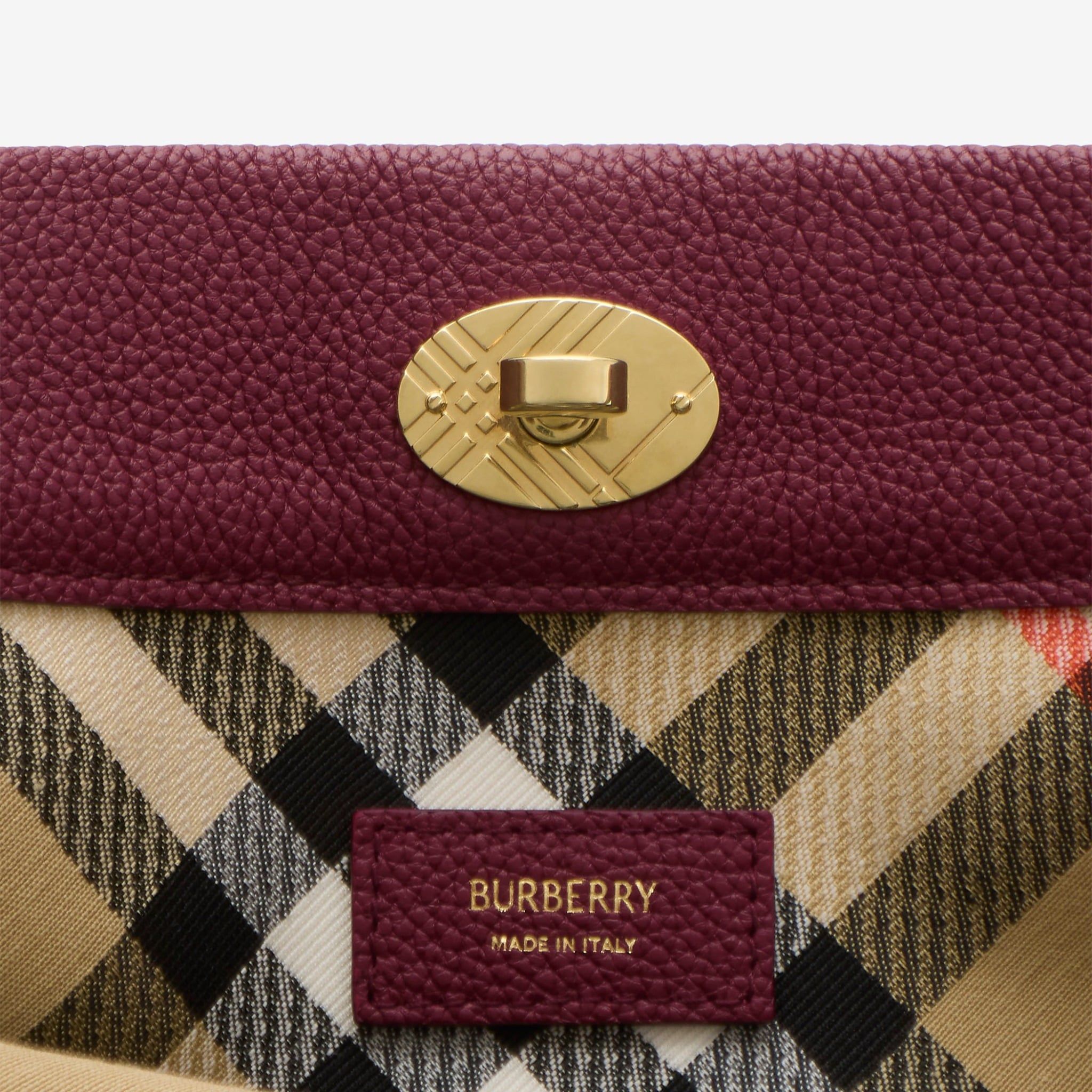  Túi Burberry Cotswolds Pouch 'Punnet' 