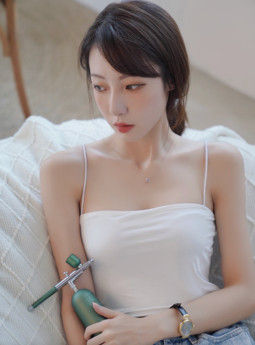  Đồng Hồ Nữ Vivienne Westwood Hampton 'Mother of Pearl' 