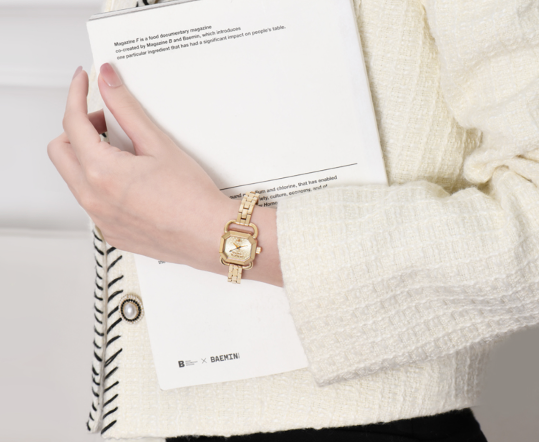  Đồng Hồ Nữ Vivienne Westwood Ravenscour 'Gold' 