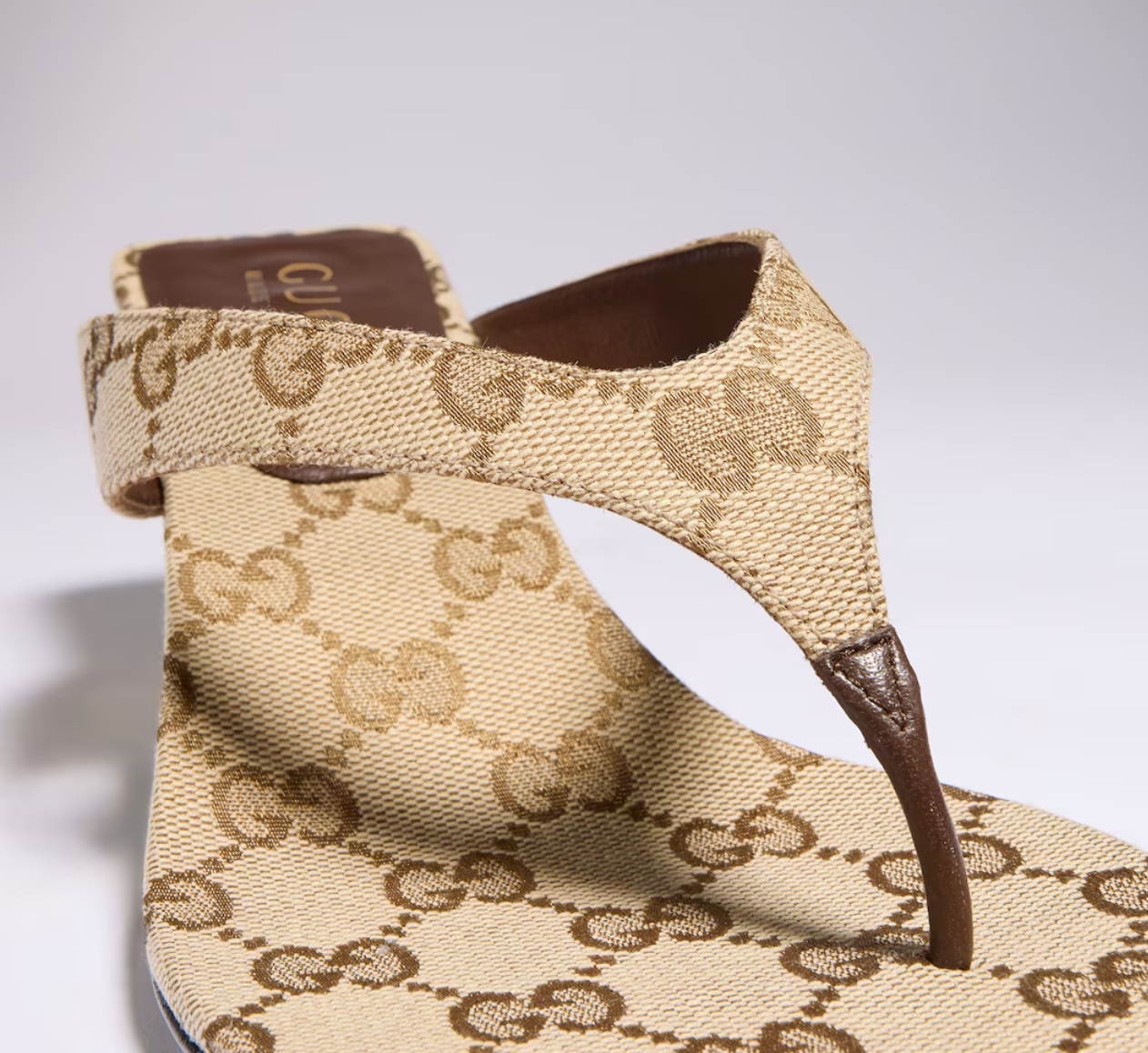  Giày Nữ Gucci Vittoria Thong 'Sand' 