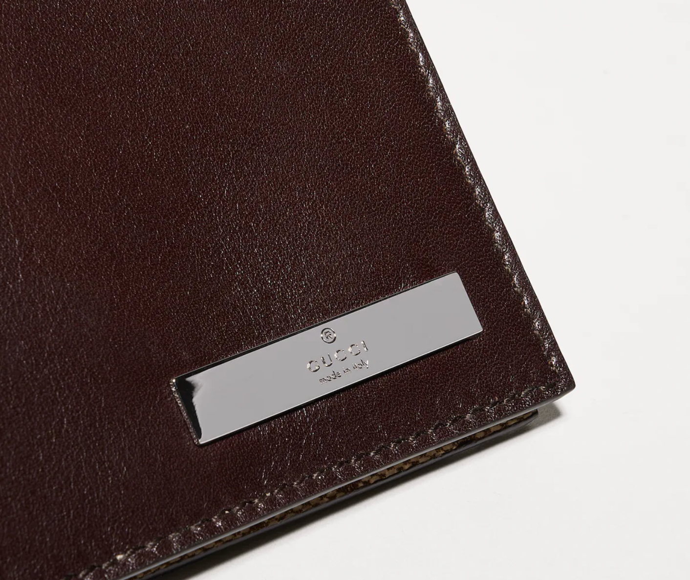  Ví Nam Gucci Bi-Fold Wallet With Metal Tag 'Brown' 
