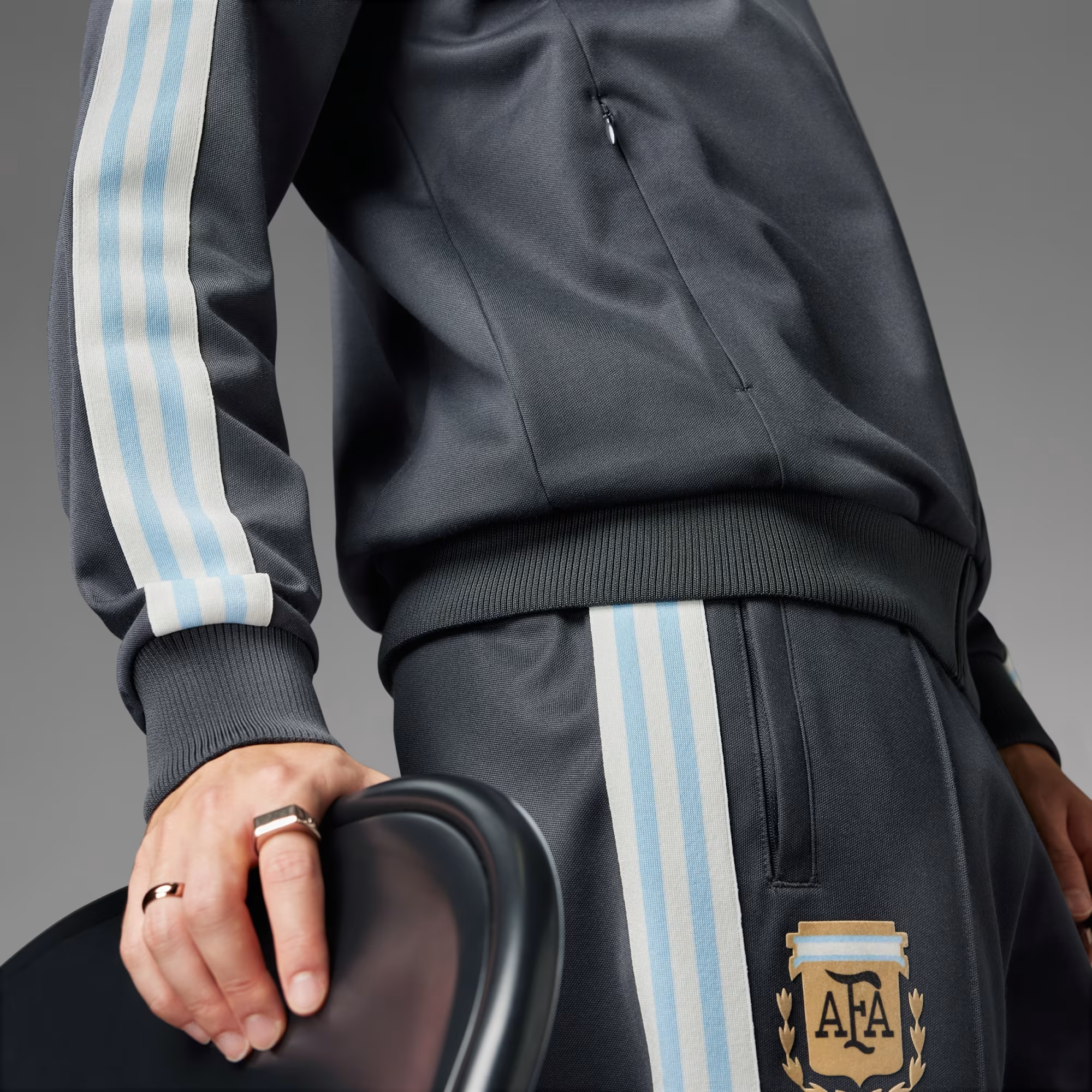  Áo Adidas Argentina Beckenbauer 'Utility Black' 