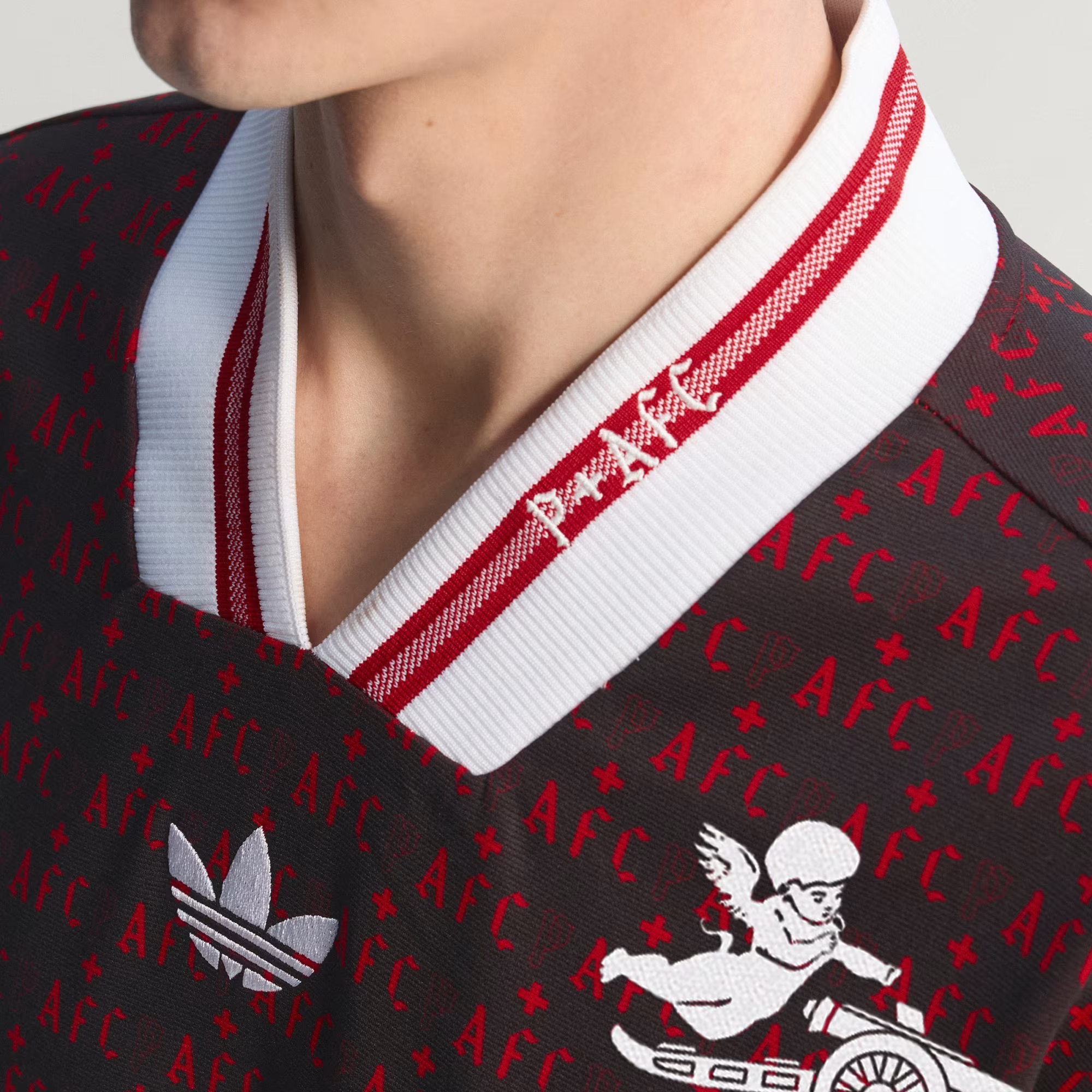  Áo Adidas Arsenal FC Places + Faces Lifestyler 