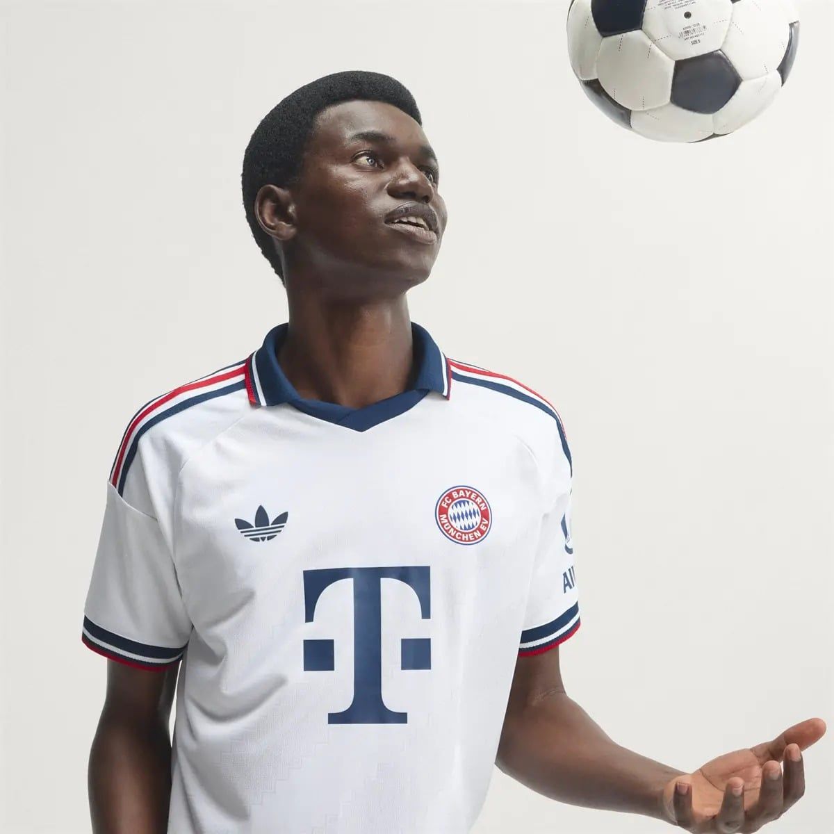 Áo Adidas FC Bayern 26/27 Away Authentic Jersey 