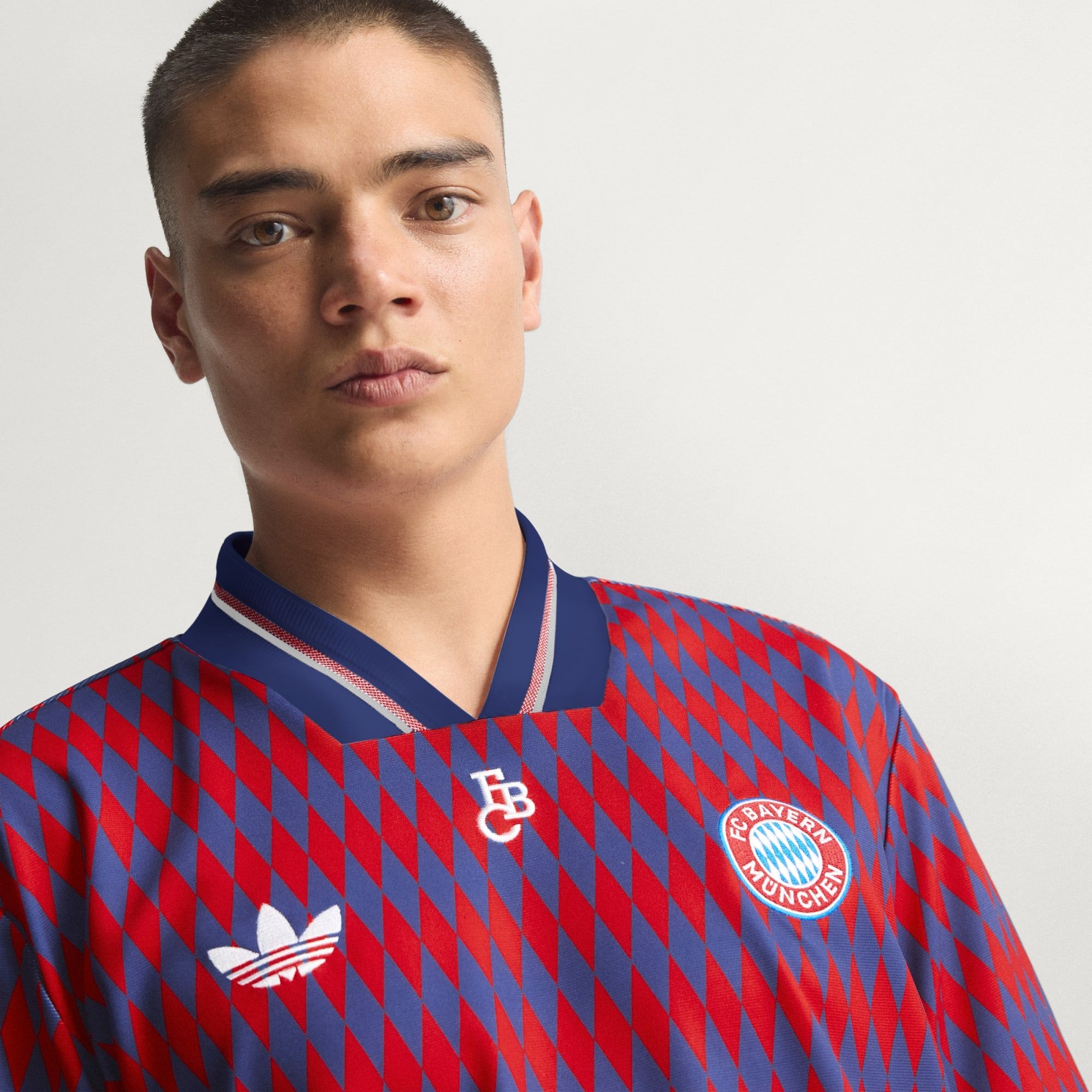  Áo Adidas FC Bayern Munich LFSTLR Jersey 