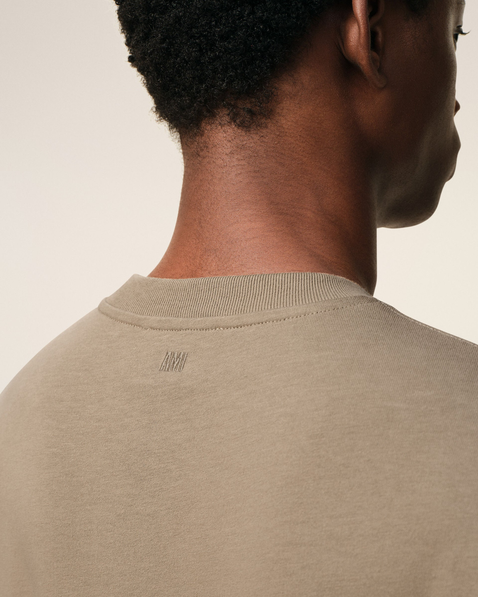  Áo Ami De Coeur Embossed T-shirt 'Beige' 