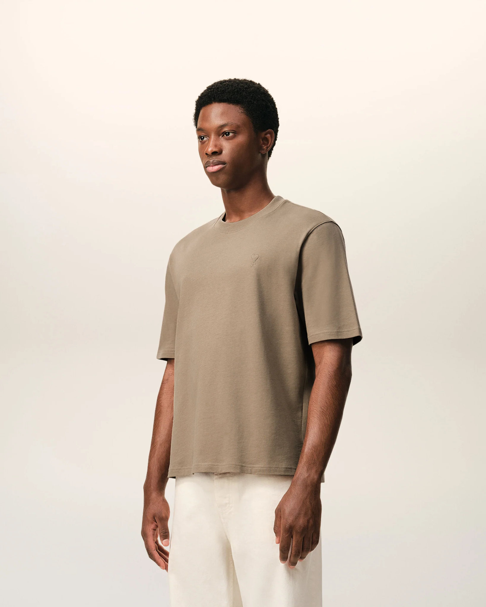  Áo Ami De Coeur Embossed T-shirt 'Beige' 