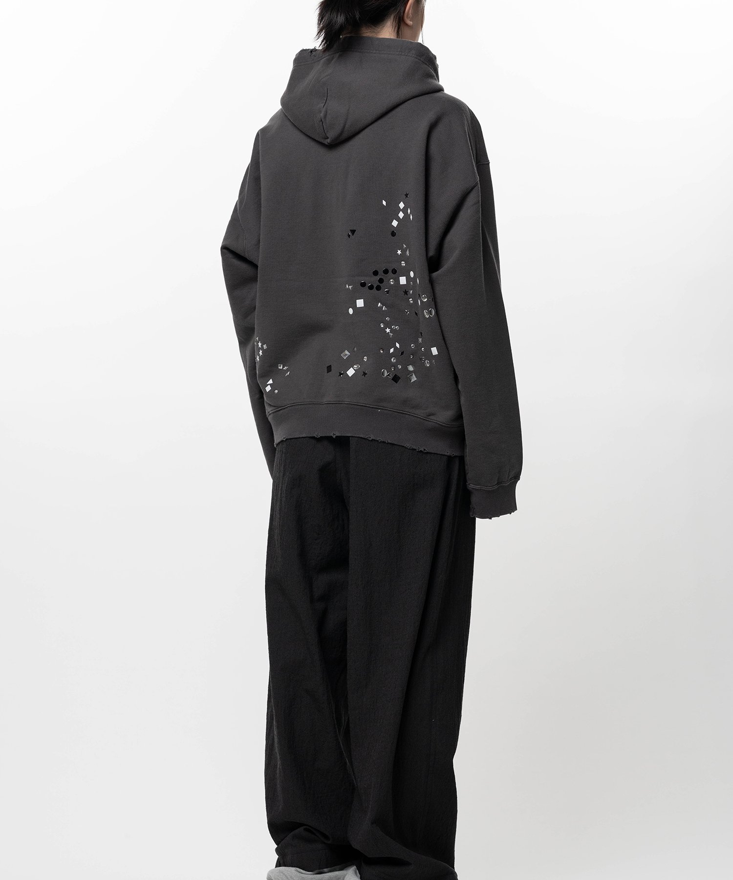  Áo Maison Mihara Yasuhiro Embellished Sticker 'Black' 