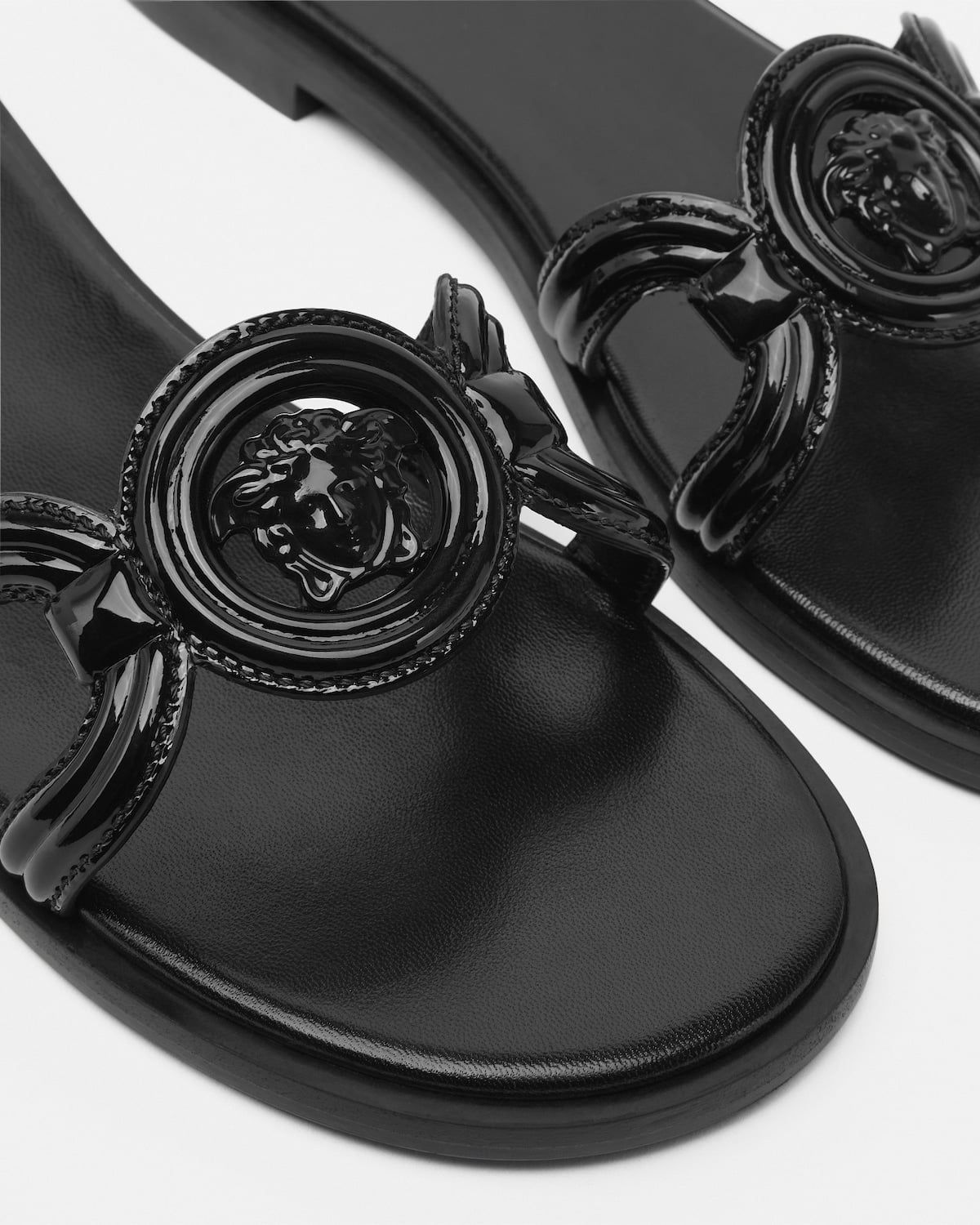  Dép Nữ Versace Medusa 95 Patent Sandals 'Black' 