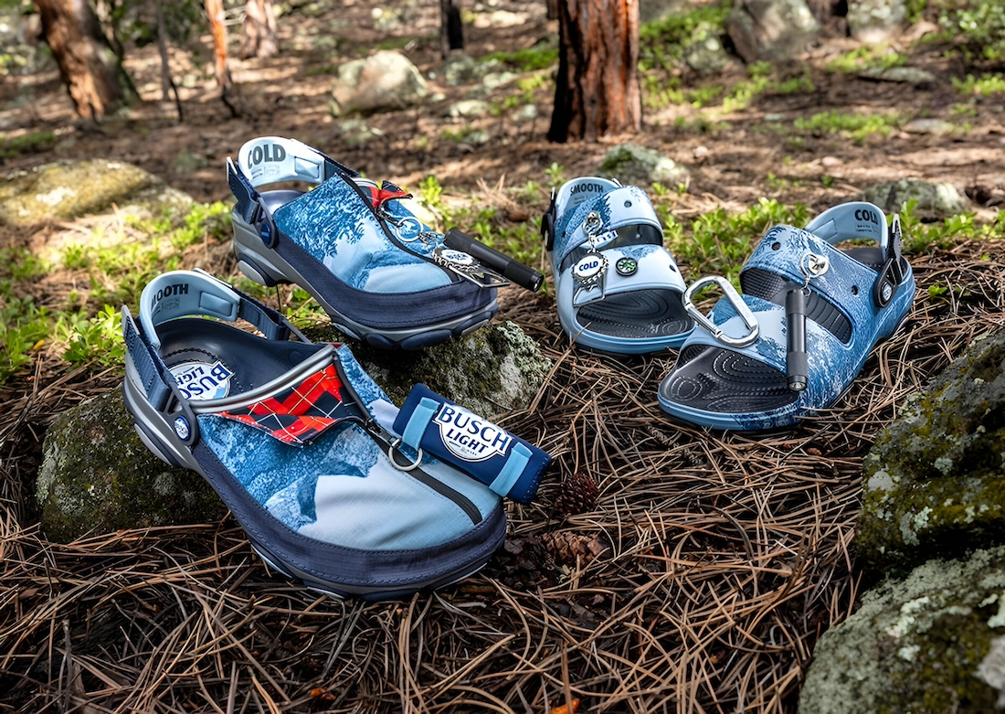  Dép Crocs Classic All-Terrain Clog ‘Busch Beer’ 